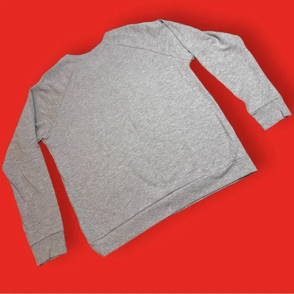 NWOT 🤘🎸Def Leppard Crew Neck Sweatshirt in Light Heather Grey and Red. Size L - Picture 6 of 11